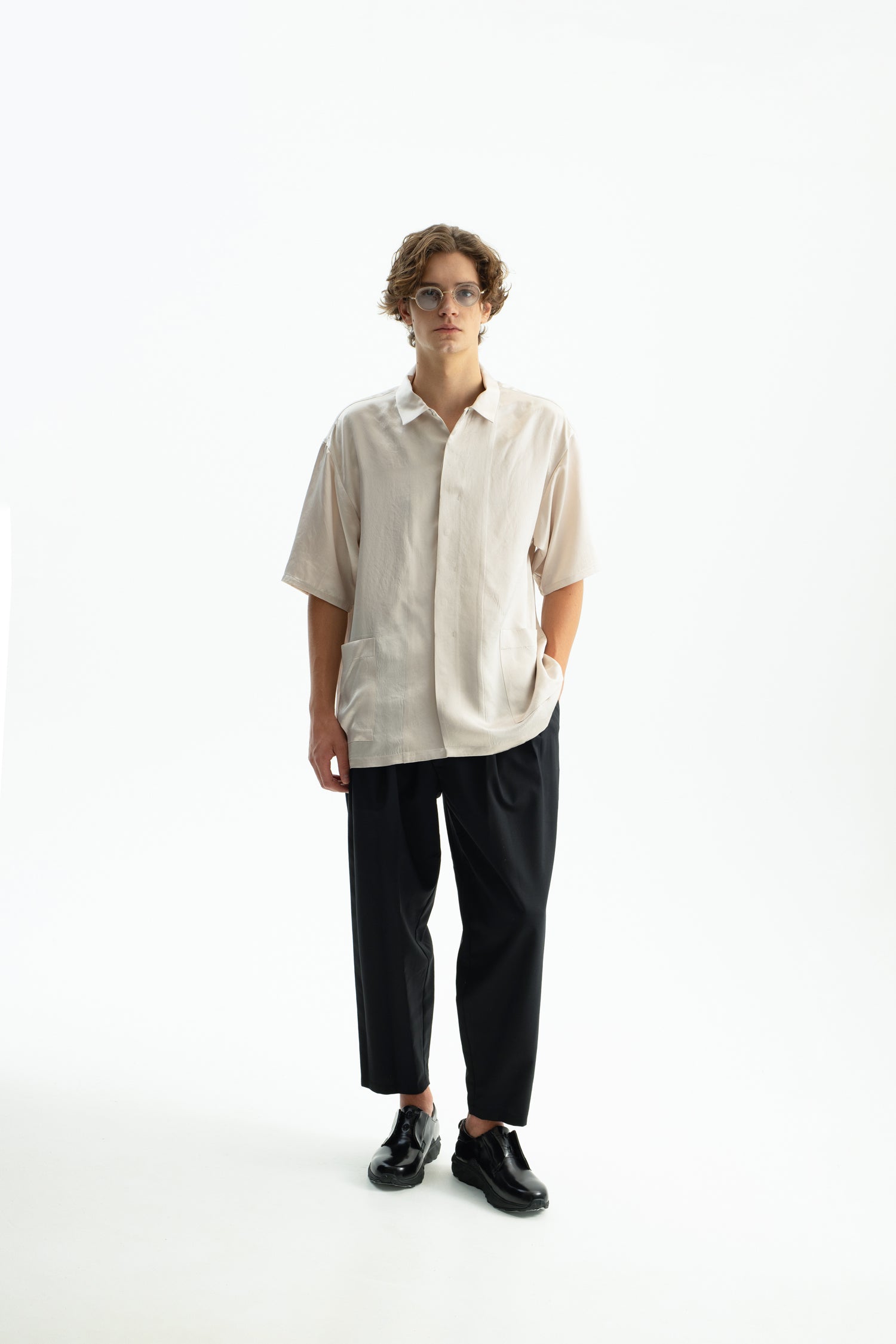V-SATIN S/S SHIRTS