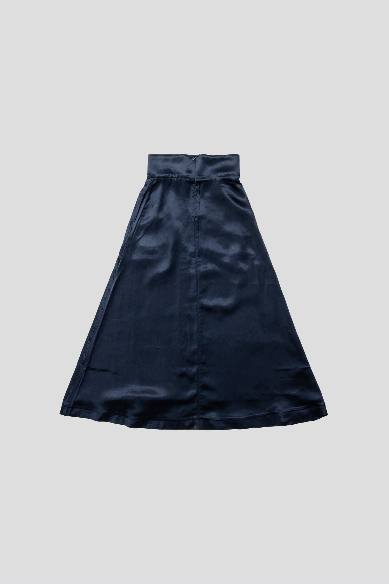V-SATIN SKIRT